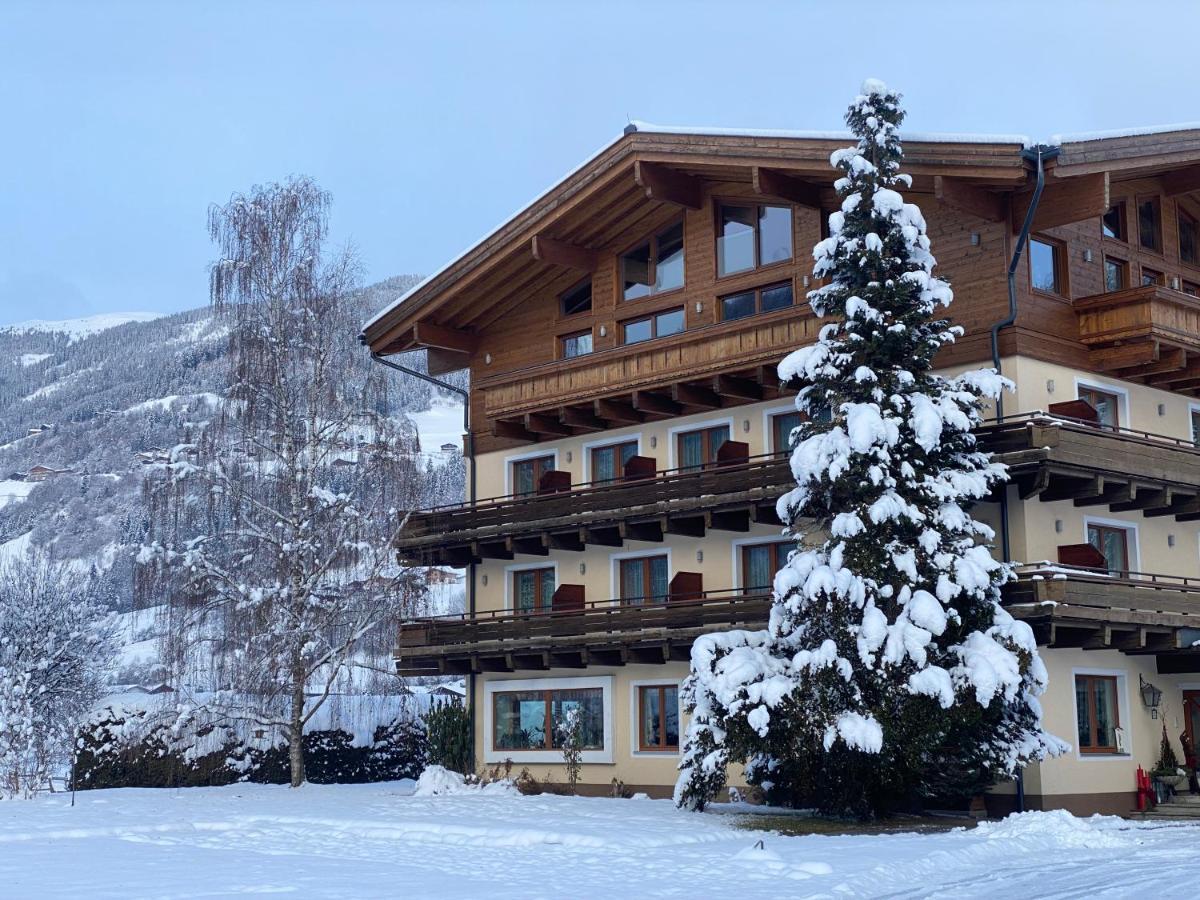 Pension Dorferwirt ブラームベルク・アム・ヴィルトコーゲル エクステリア 写真