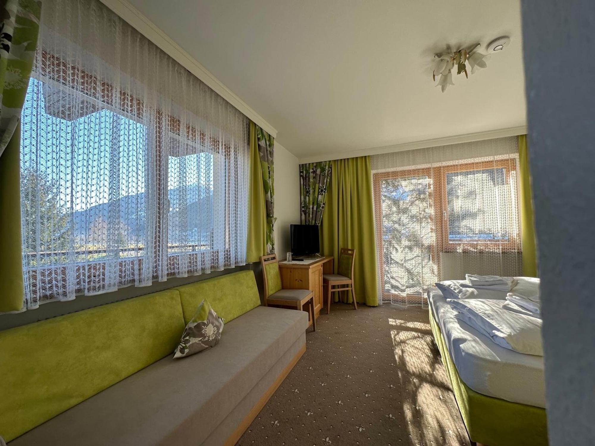 Pension Dorferwirt ブラームベルク・アム・ヴィルトコーゲル 部屋 写真